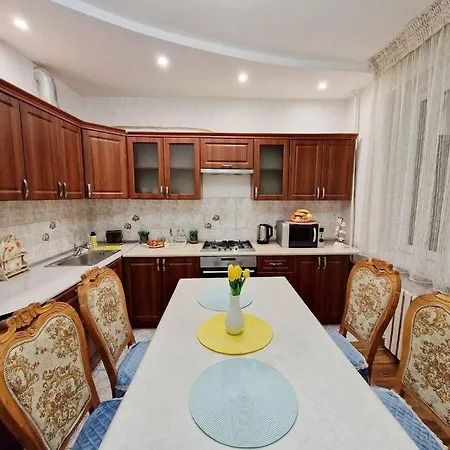 Просторная 3 Комнатная Квартира Taraz Exterior photo