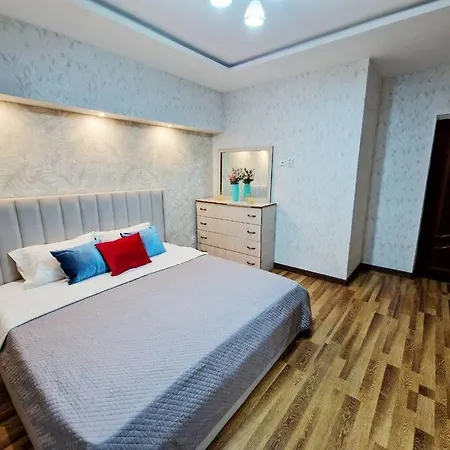 Просторная 3 Комнатная Квартира Taraz Exterior photo