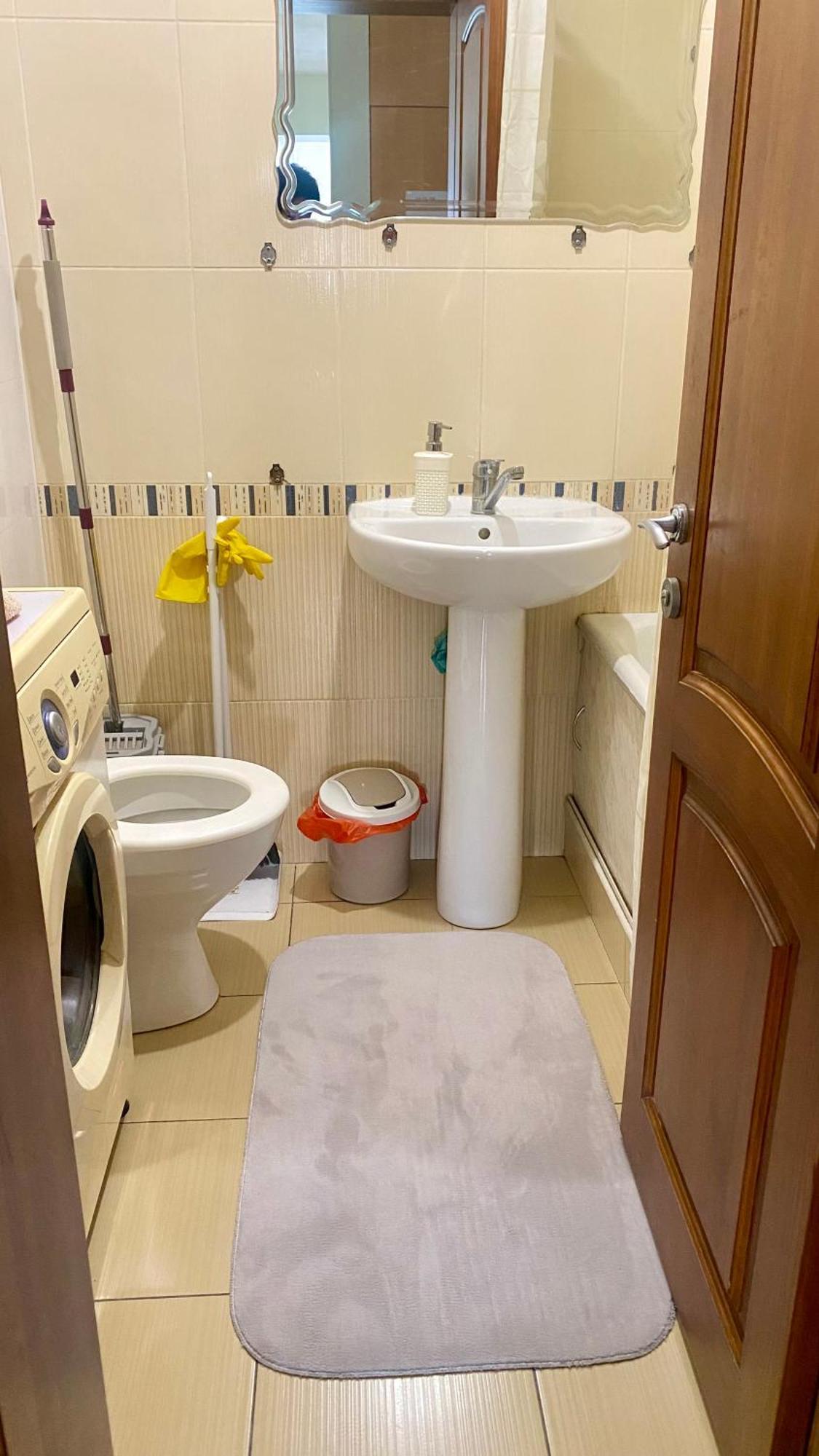 2х комнатная на айтиева Apartment