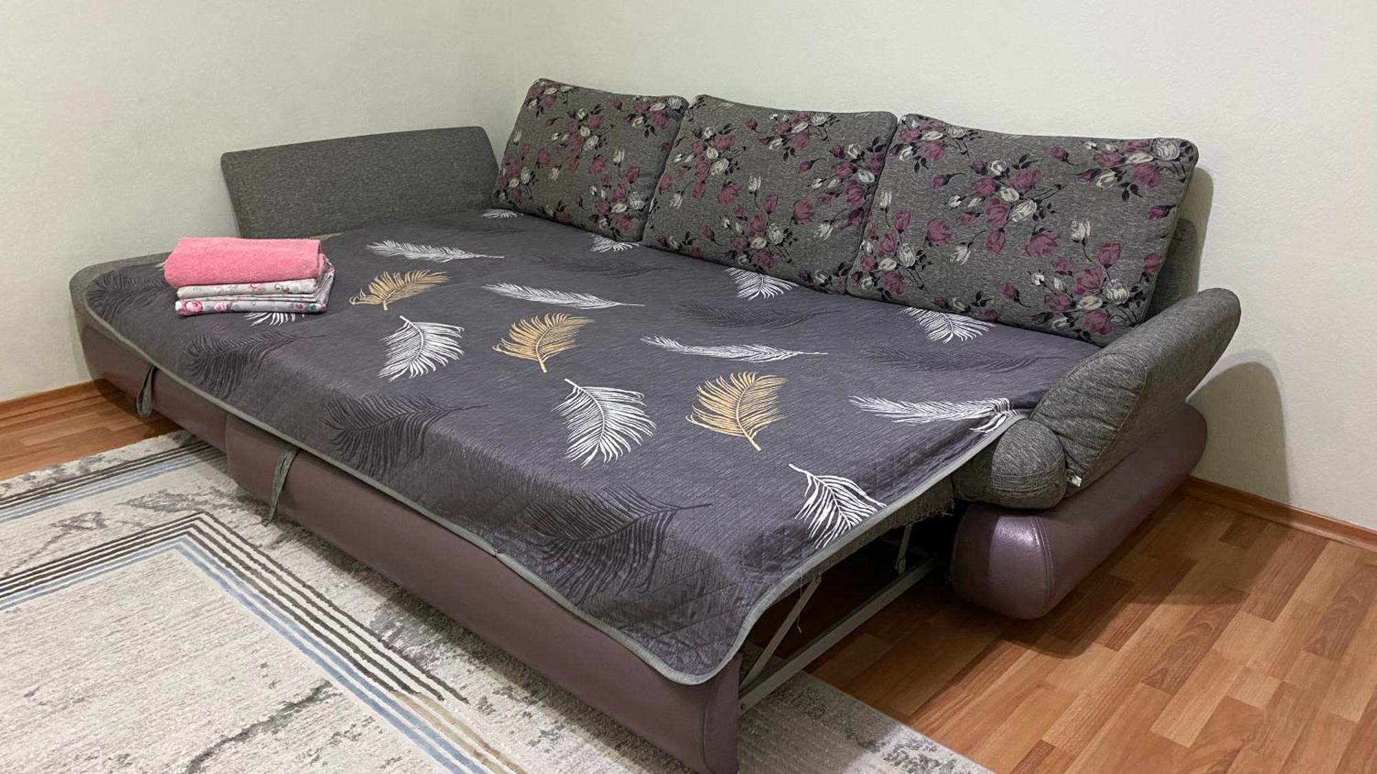 2х комнатная на айтиева Apartment