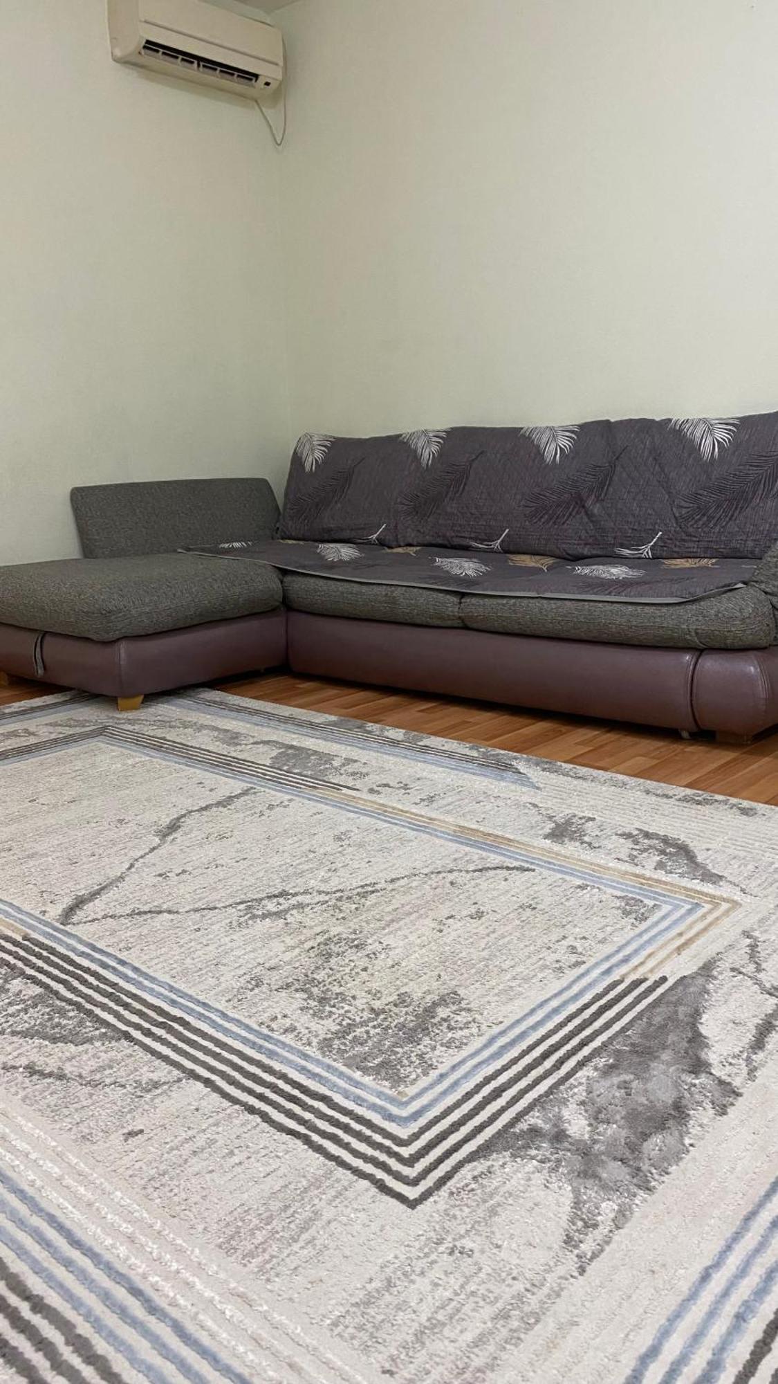 2х комнатная на айтиева Apartment
